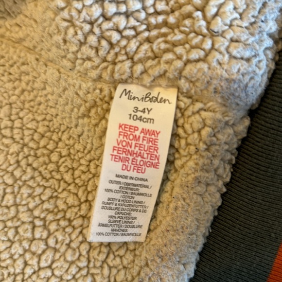 Mini Boden boys sweatshirt in size 3-4Y. - Picture 3 of 7